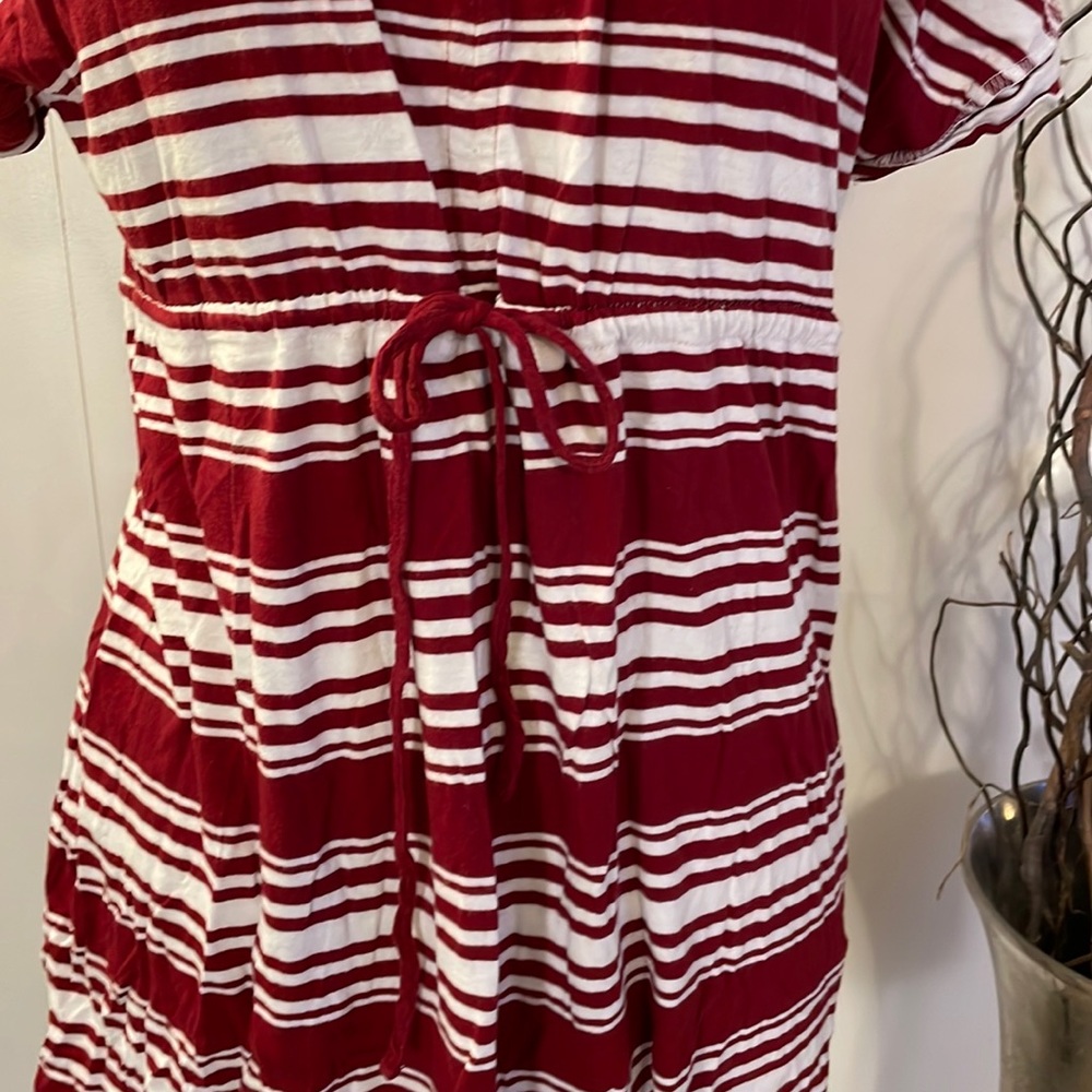Bump Start by Motherhood short sleeve striped v-neck top with tie - Picture 3 of 8